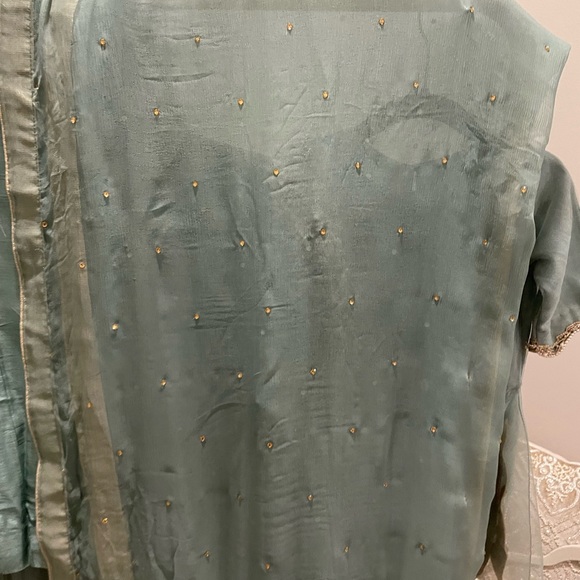 Mommy & Me Pakistani Outfits - Picture 10 of 11